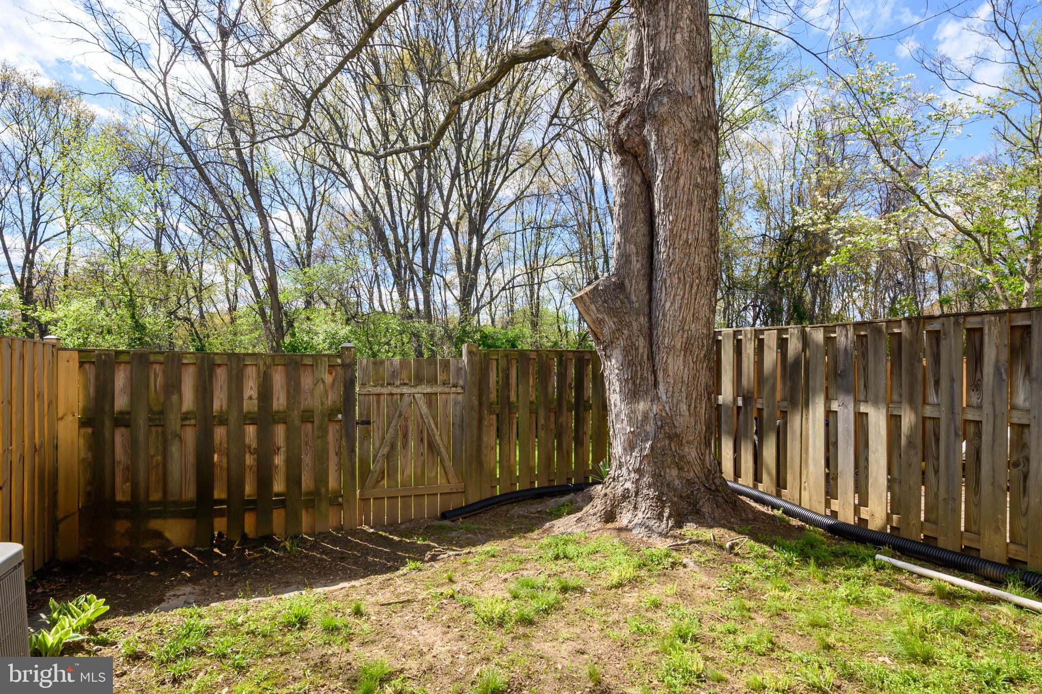 CROFTON SQUARE - Residential