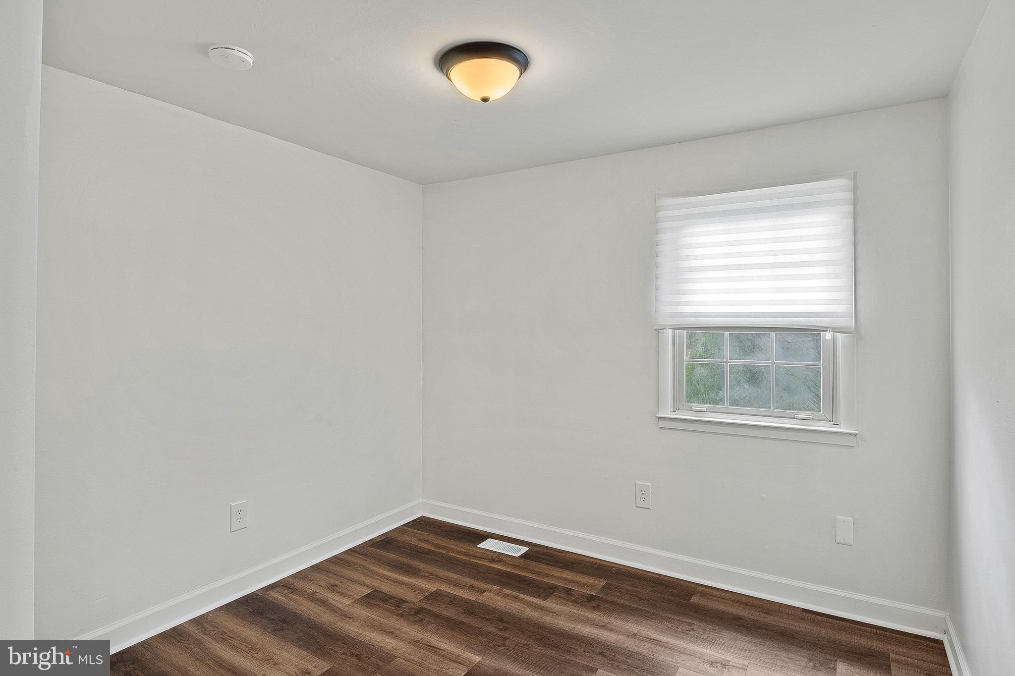 CROFTON SQUARE - Residential