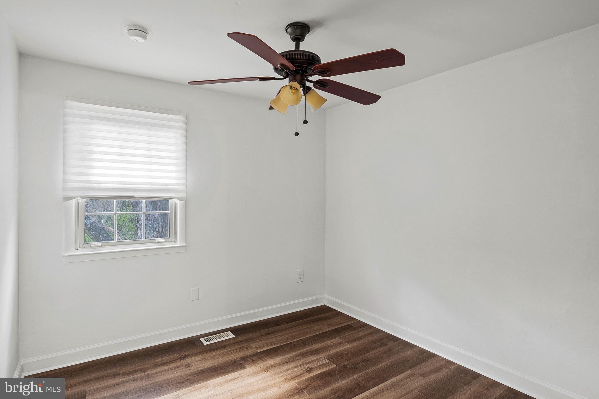 CROFTON SQUARE - Residential