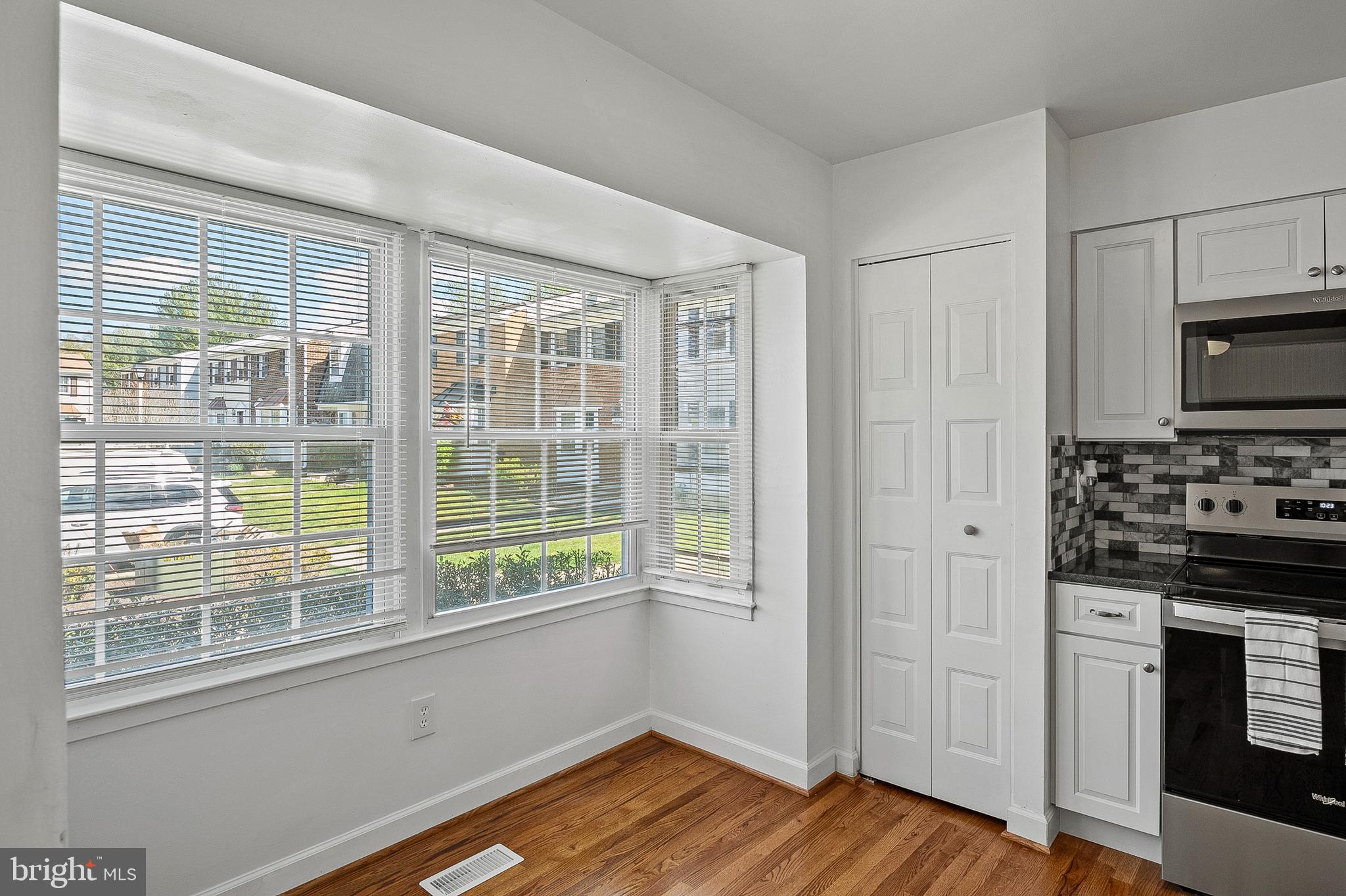 CROFTON SQUARE - Residential