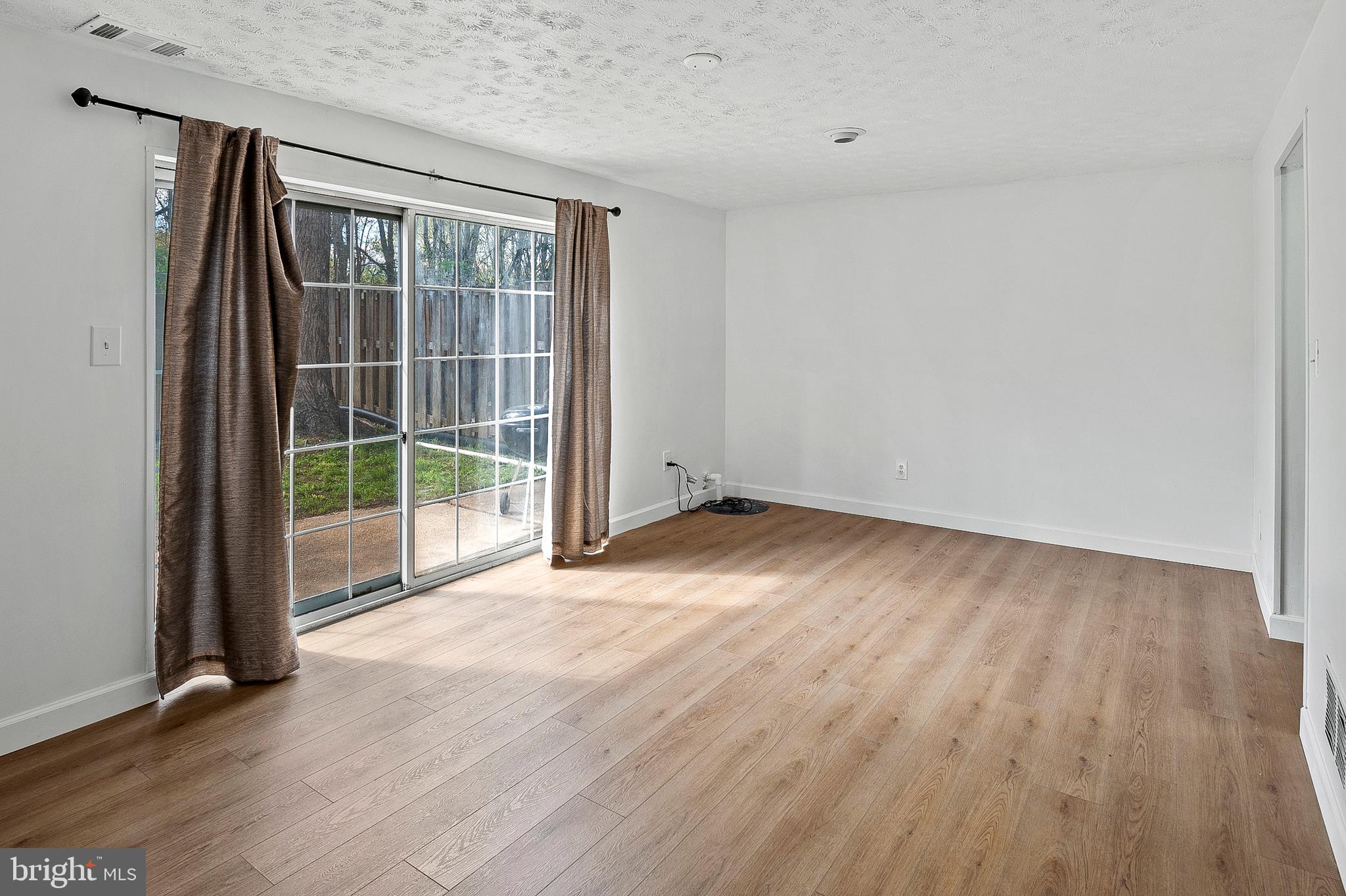 CROFTON SQUARE - Residential