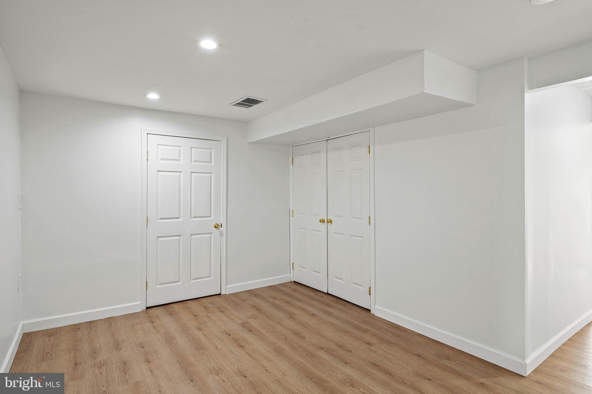 CROFTON SQUARE - Residential