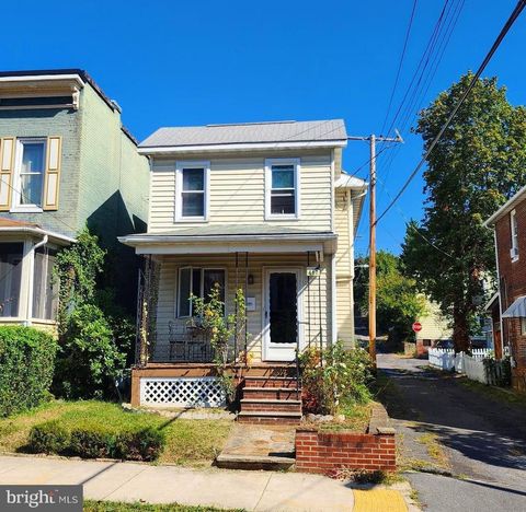 Photo of 417 Fayette Street, CUMBERLAND, MD 21502 (MLS # MDAL2012902) Photo of 417 Fayette Street, CUMBERLAND, MD 21502 (MLS # MDAL2012902)