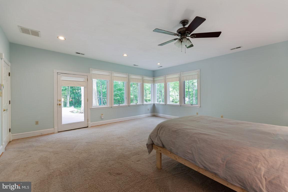 RAYMONDALE - Residential
