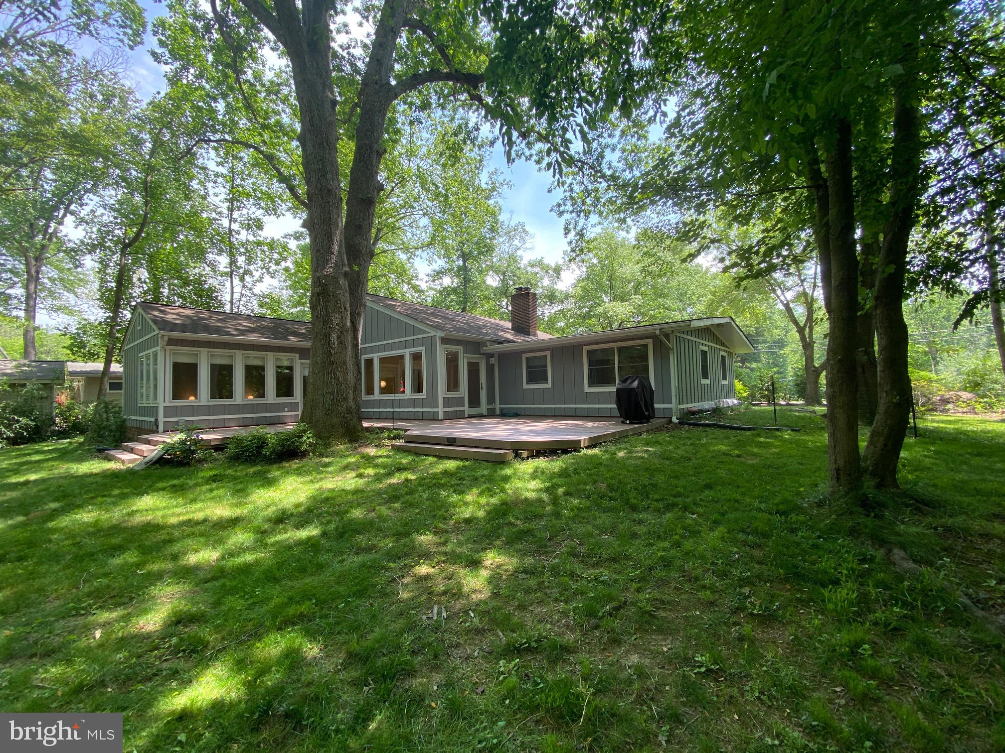 RAYMONDALE - Residential