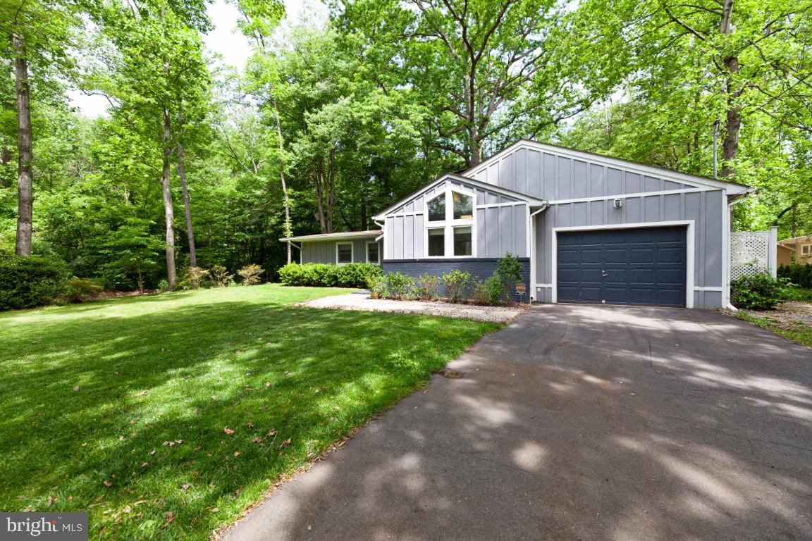 RAYMONDALE - Residential