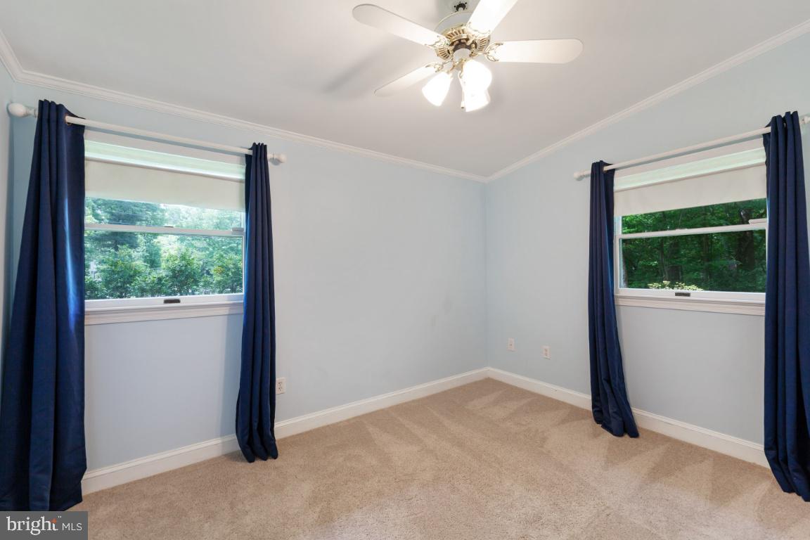 RAYMONDALE - Residential