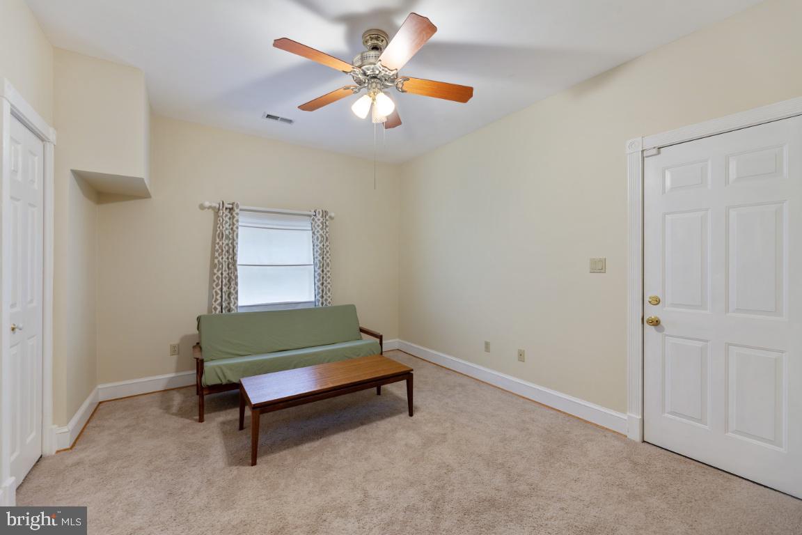 RAYMONDALE - Residential
