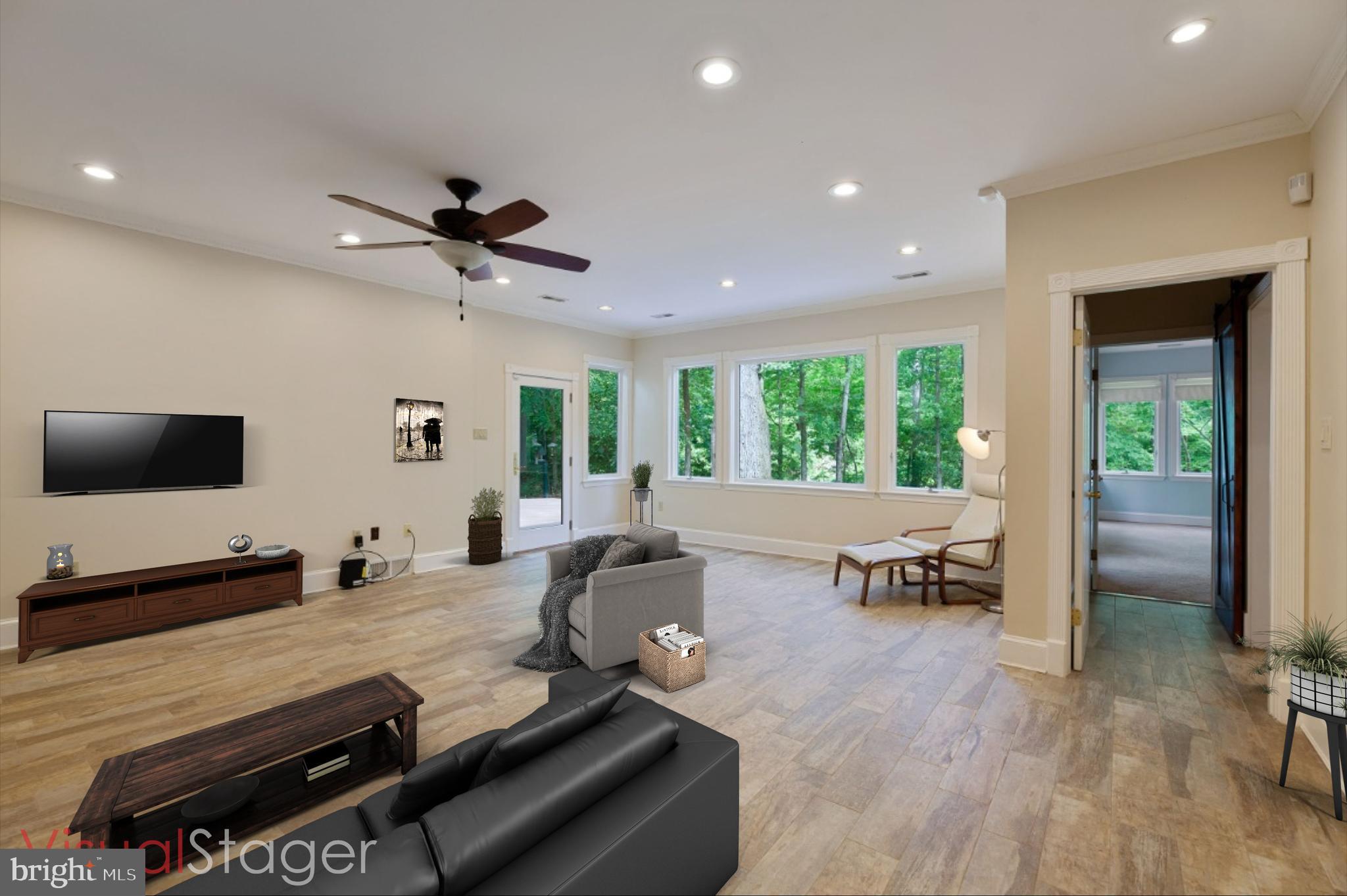 RAYMONDALE - Residential