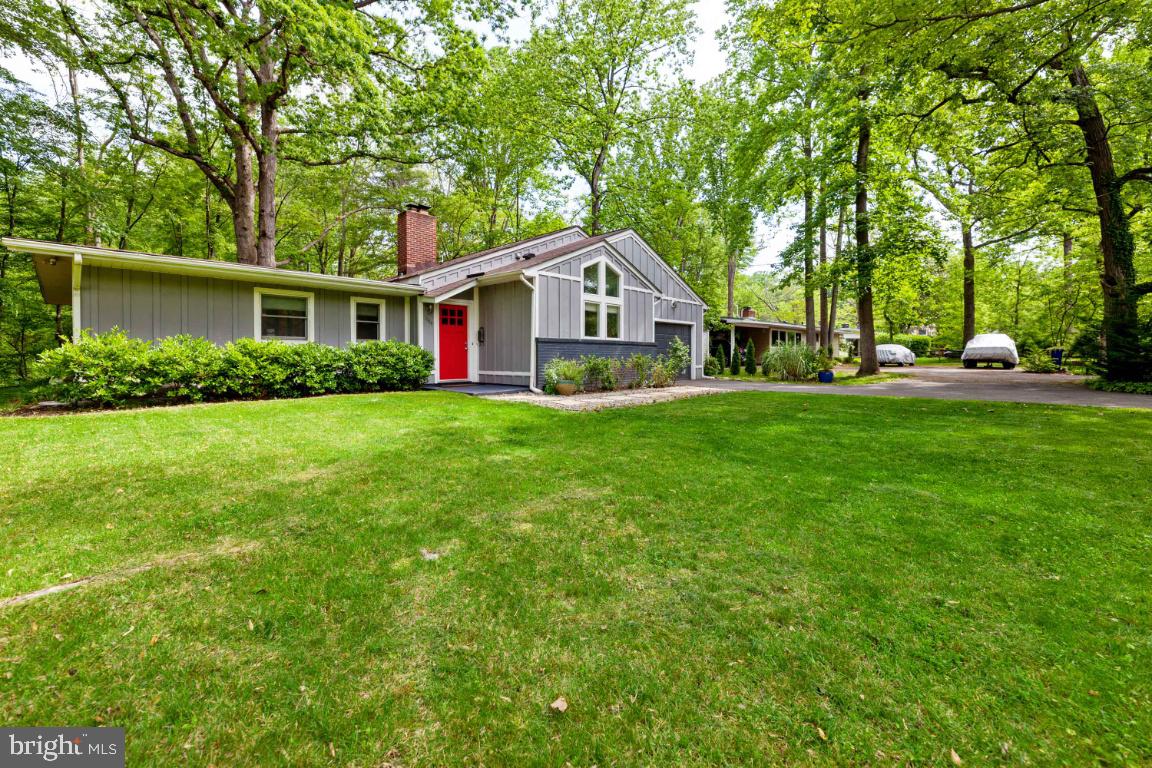 RAYMONDALE - Residential