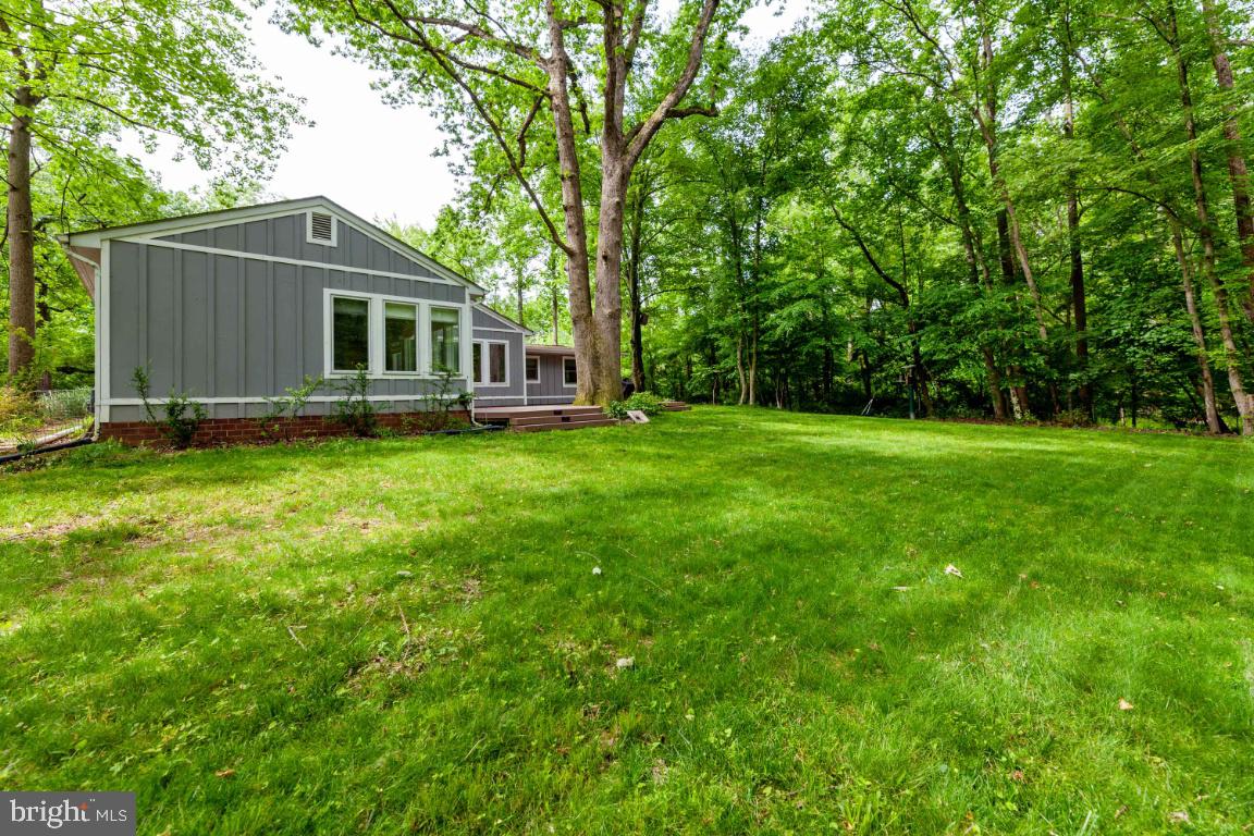 RAYMONDALE - Residential