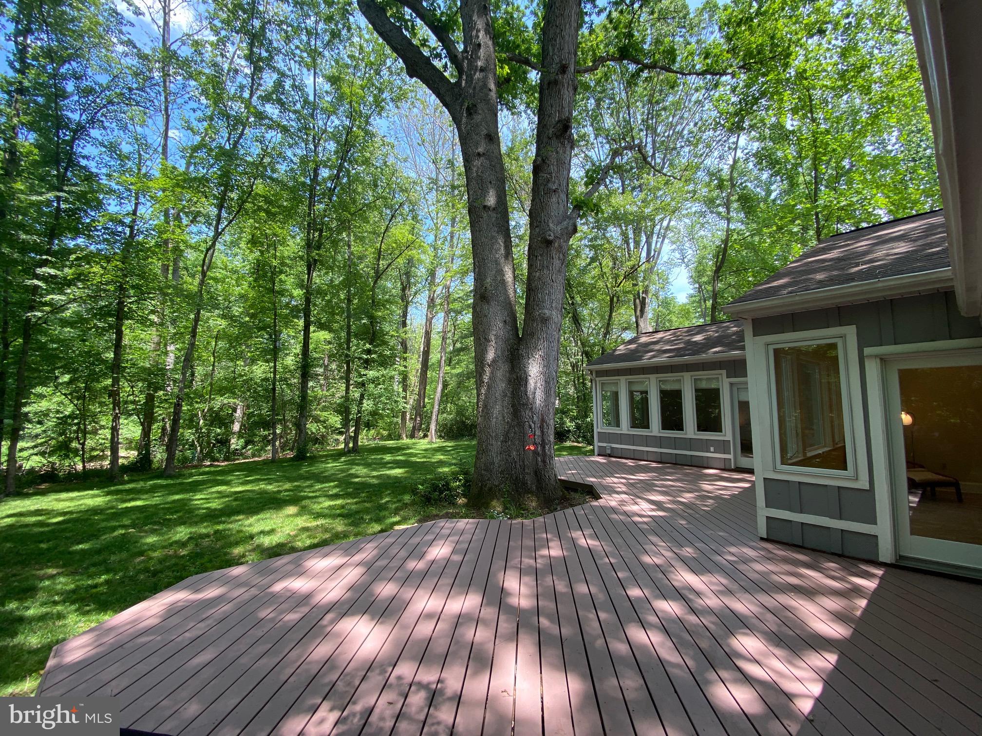 RAYMONDALE - Residential