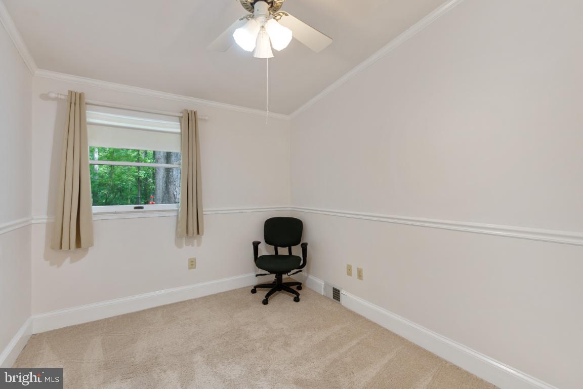 RAYMONDALE - Residential