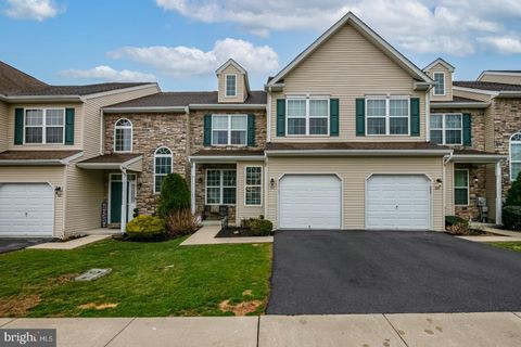 Townhouse For Sale - 67 Emily Court<br/> READING, PA 19606
