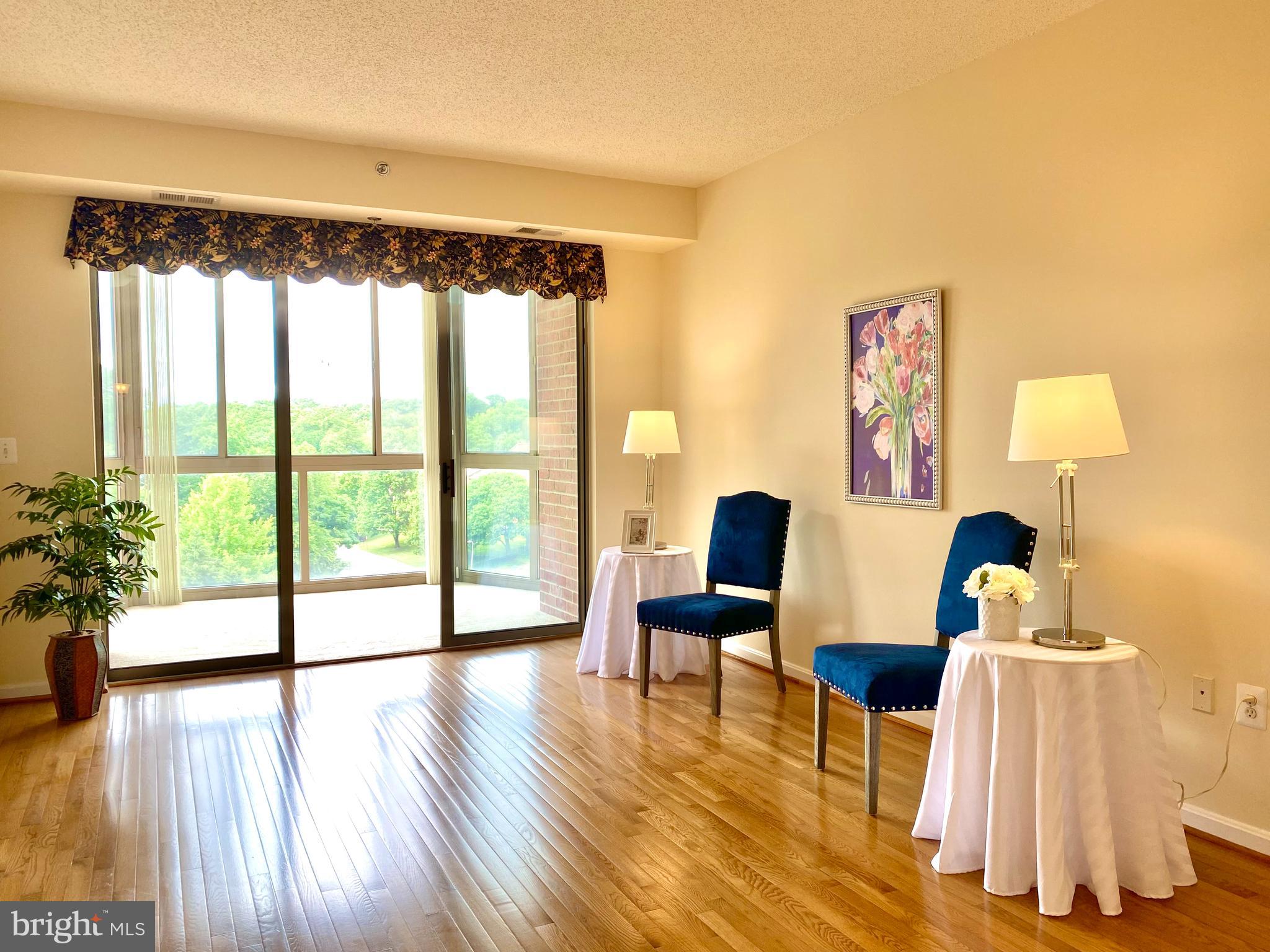 LEISURE WORLD - Residential