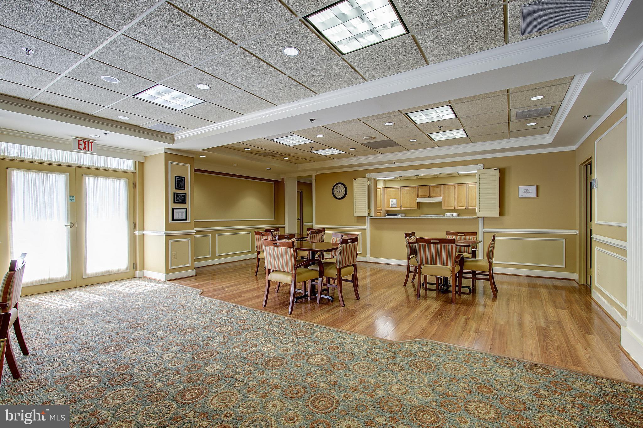 LEISURE WORLD - Residential