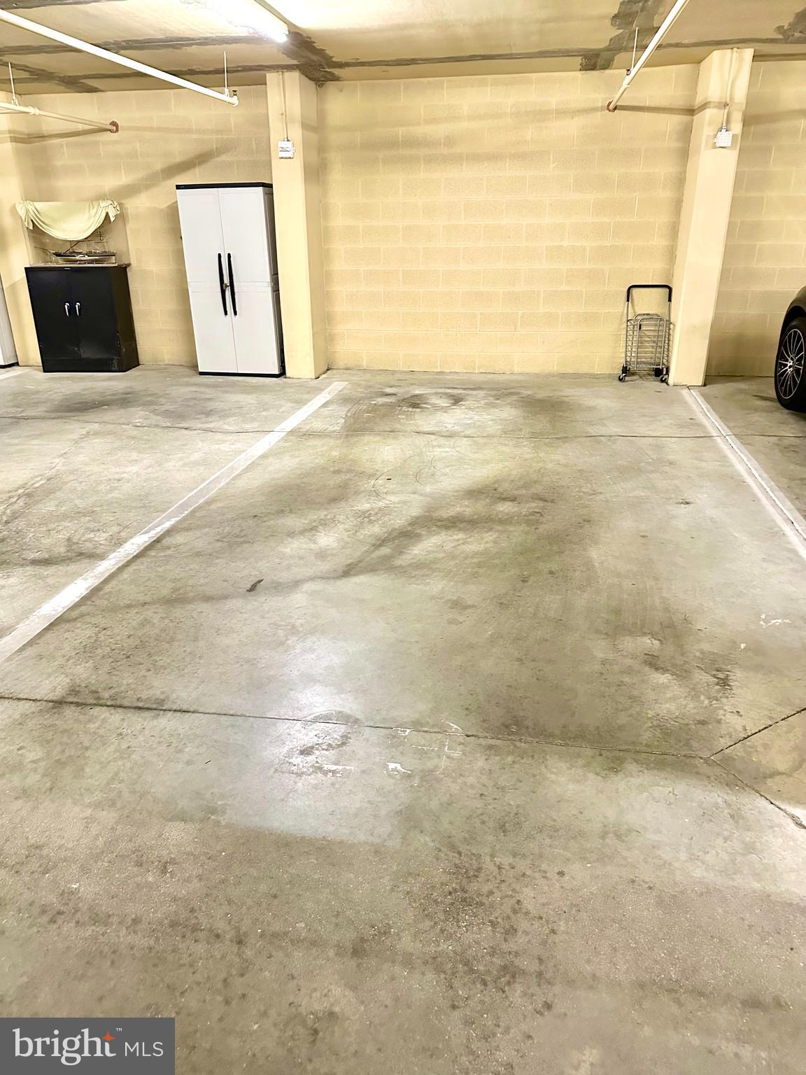 LEISURE WORLD - Residential