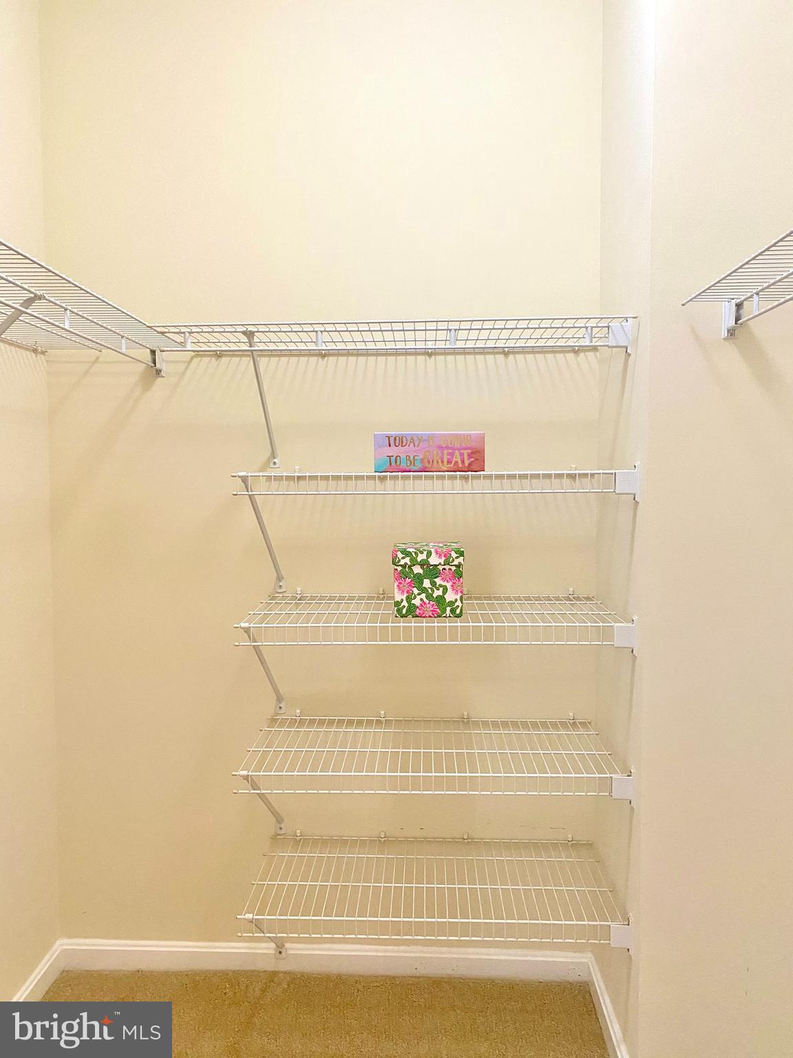 LEISURE WORLD - Residential