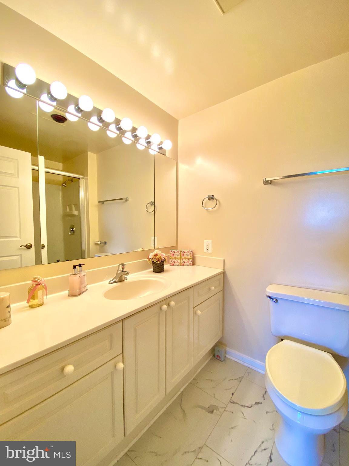 LEISURE WORLD - Residential