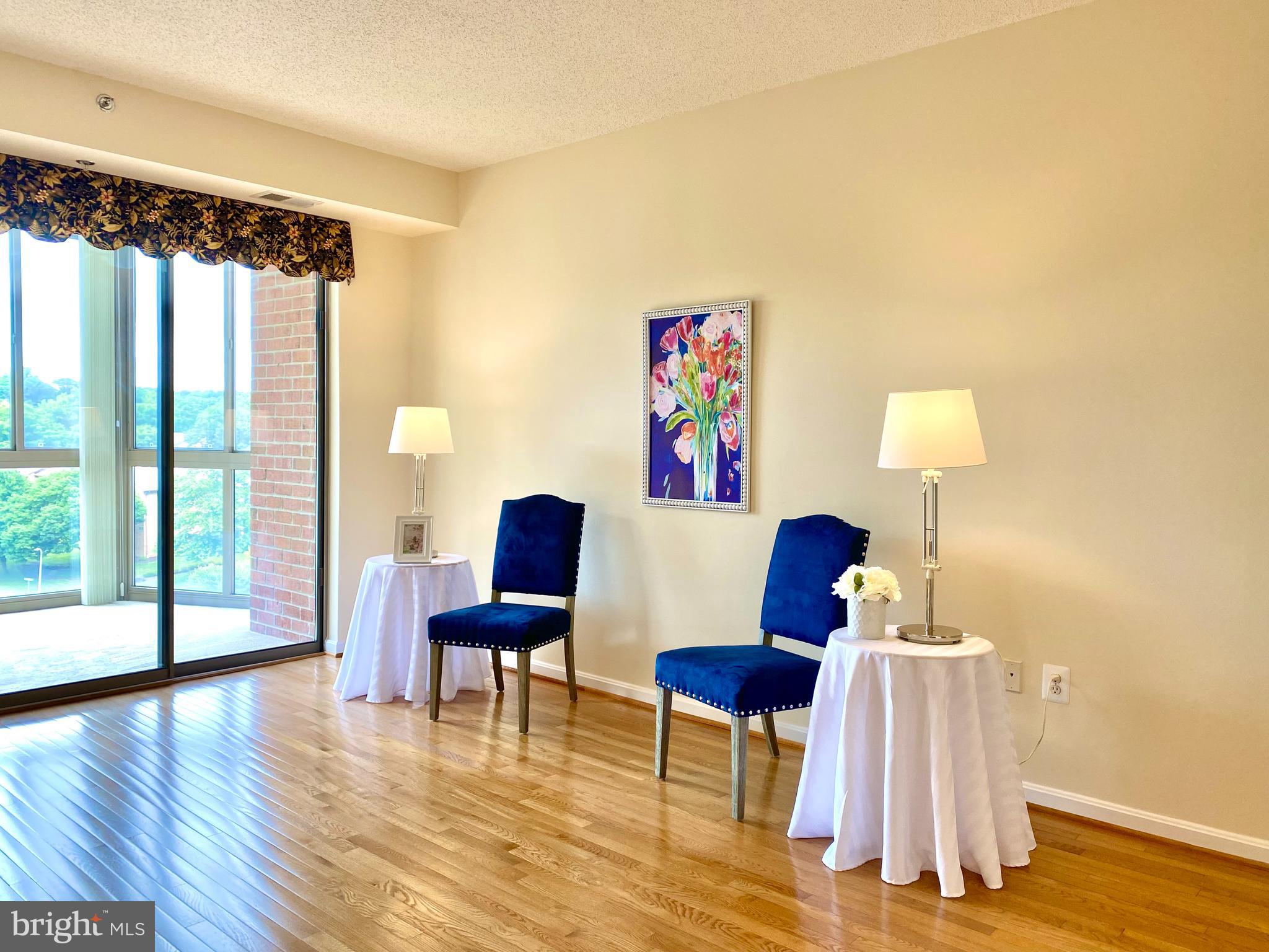 LEISURE WORLD - Residential