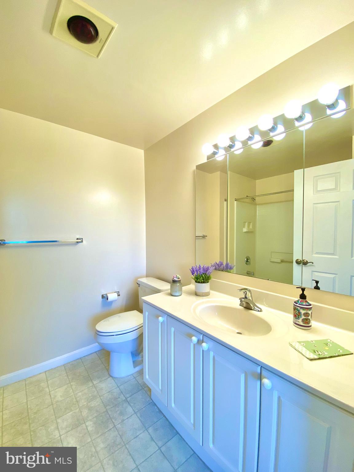 LEISURE WORLD - Residential