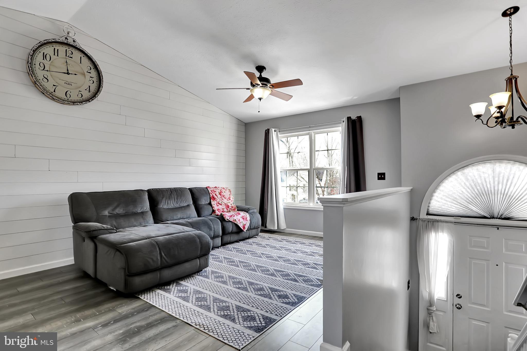 DOUGLAS OAKS - Residential