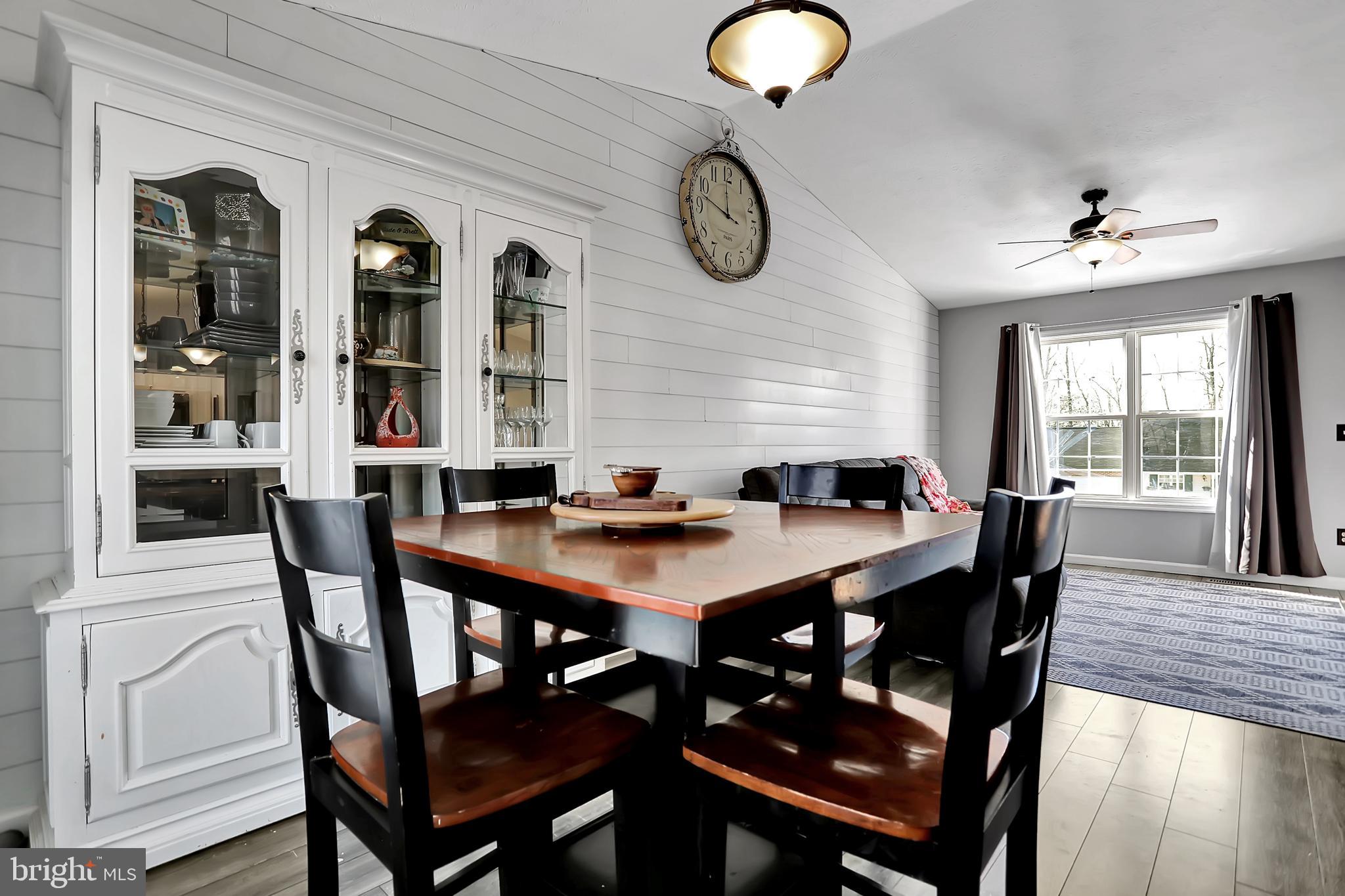 DOUGLAS OAKS - Residential