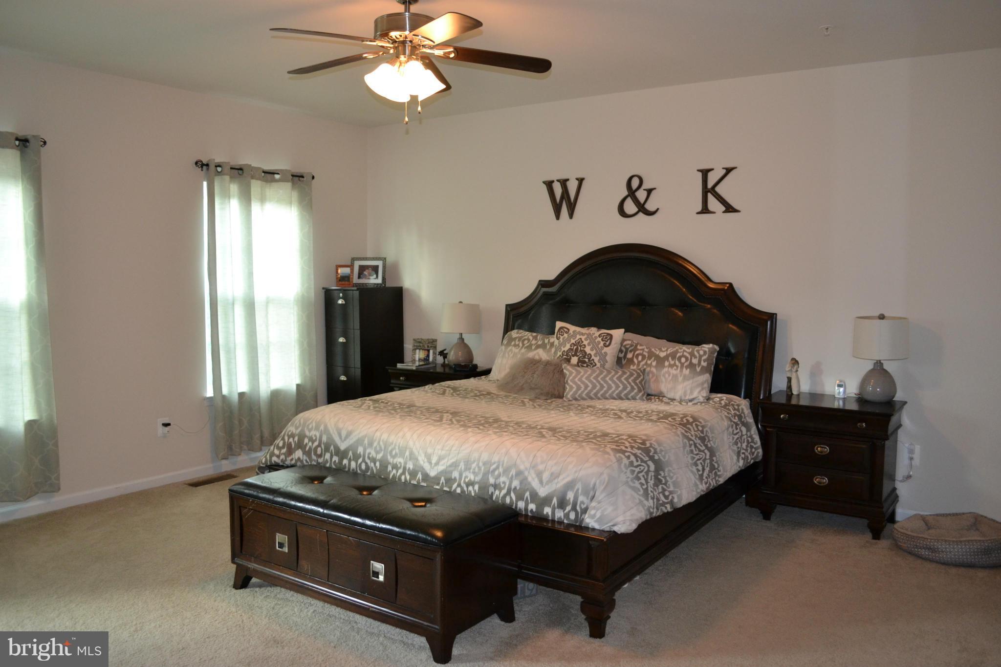 TOWN CENTER COMMONS - Residential Lease