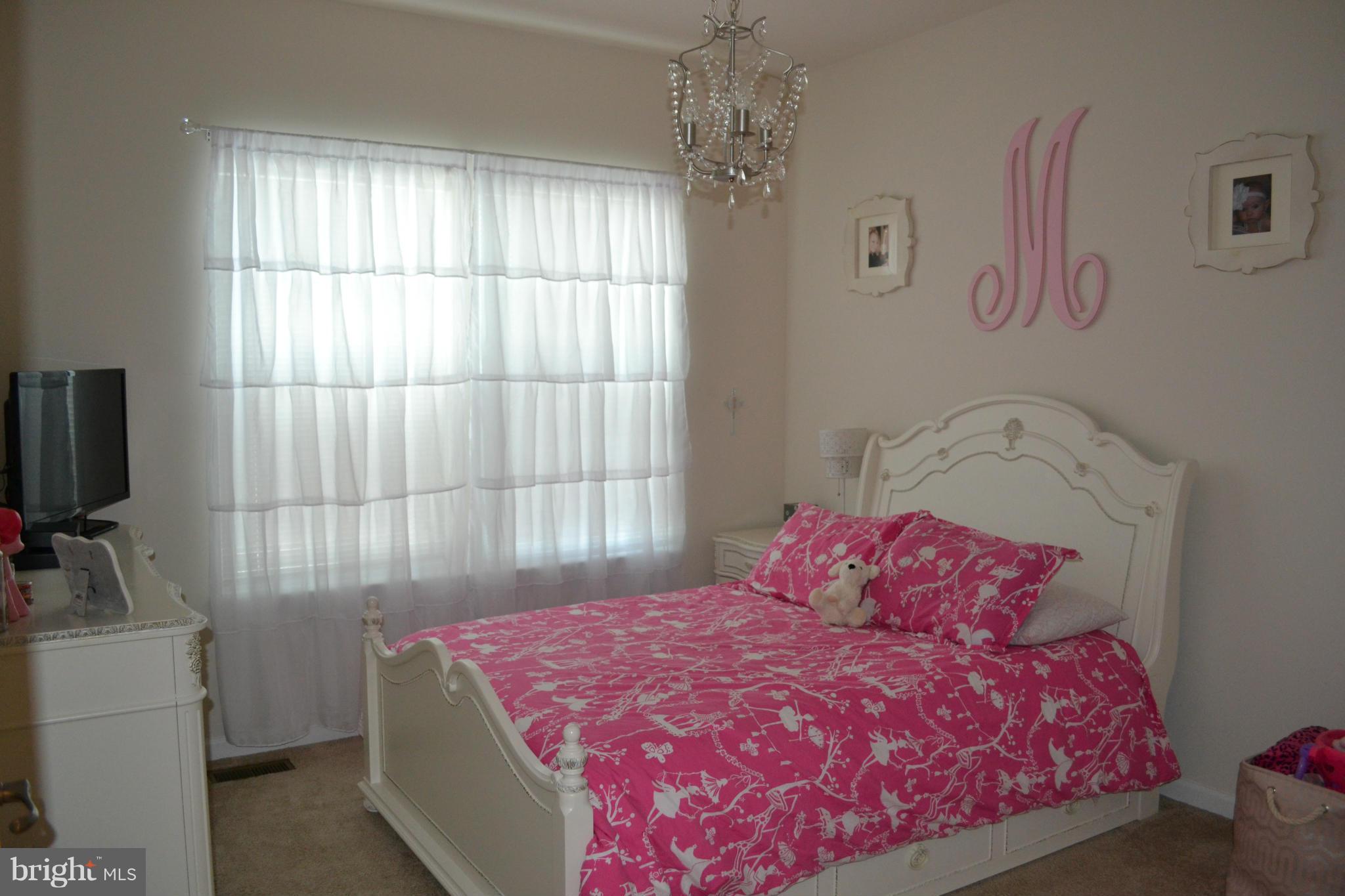 TOWN CENTER COMMONS - Residential Lease