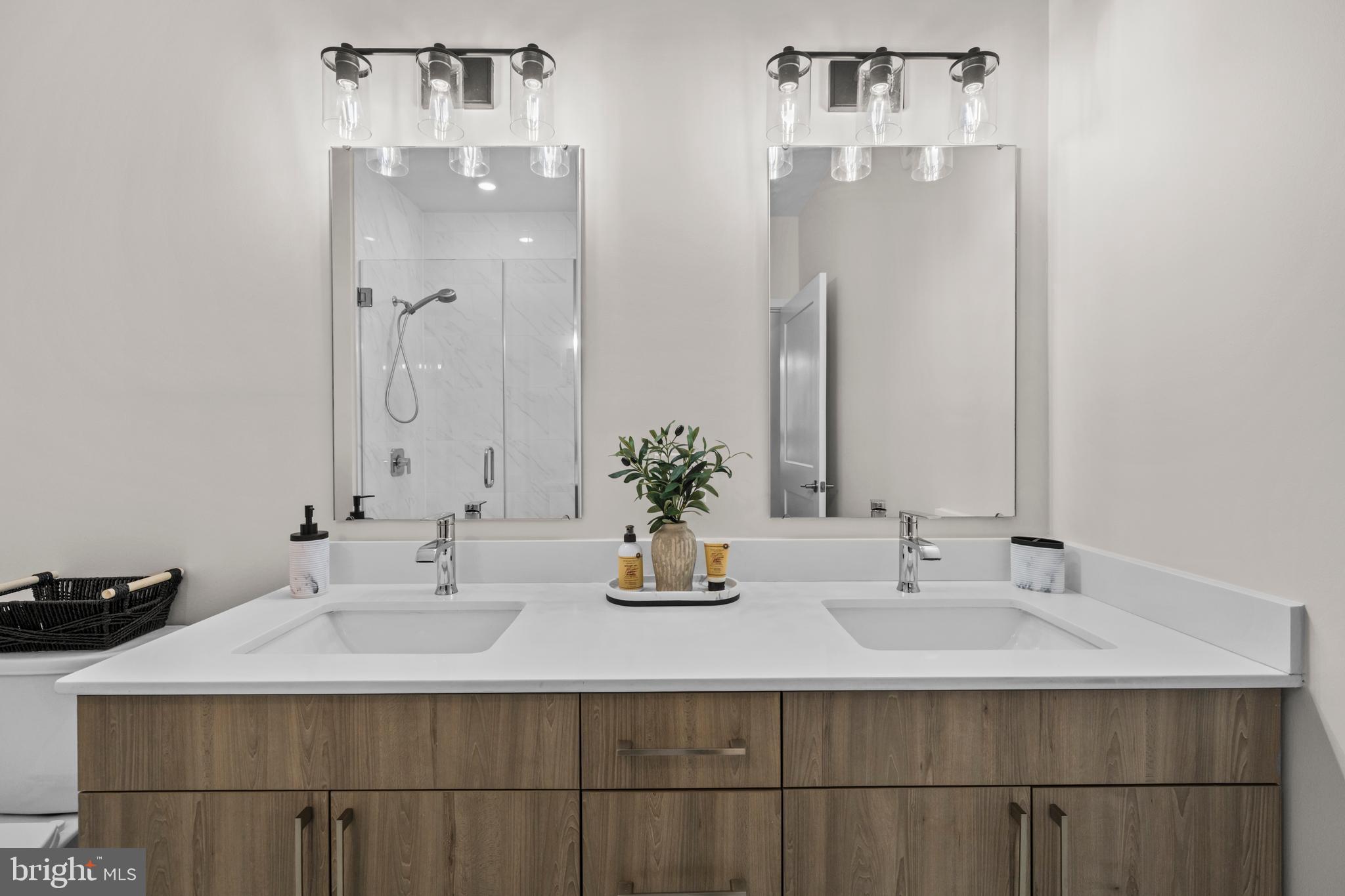 NATIONAL HARBOR - Residential