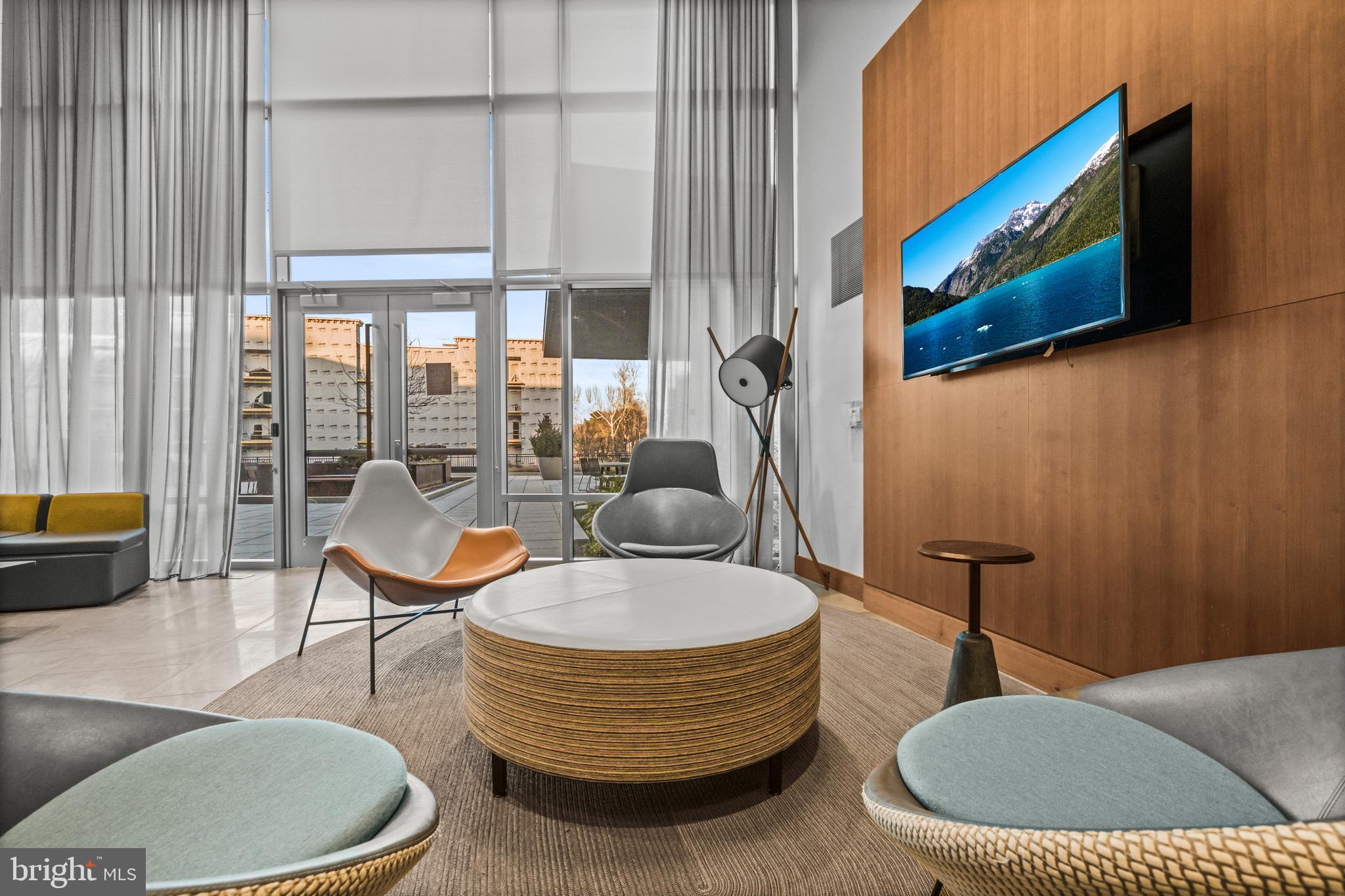 NATIONAL HARBOR - Residential