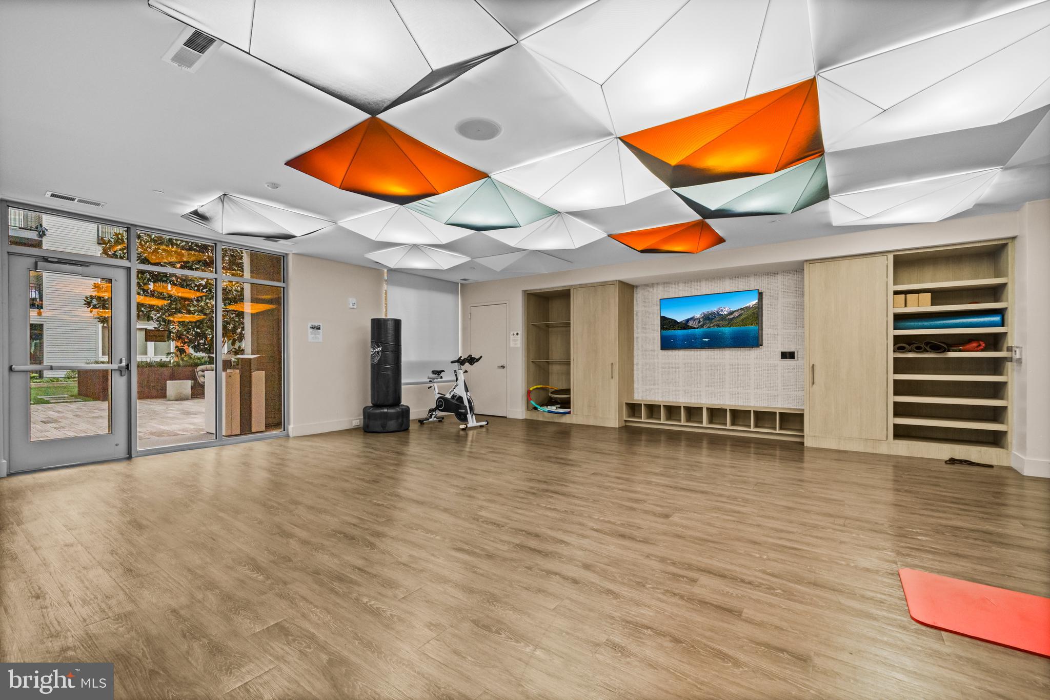 NATIONAL HARBOR - Residential