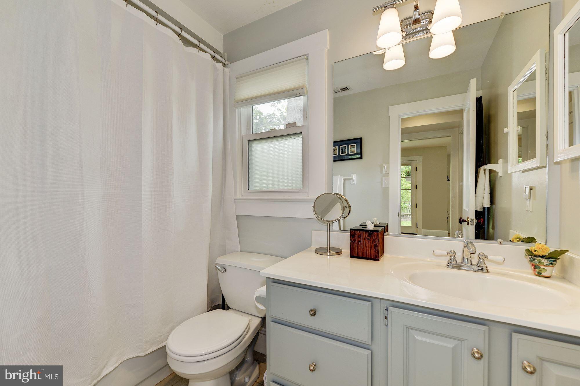 CRESTVIEW - Residential