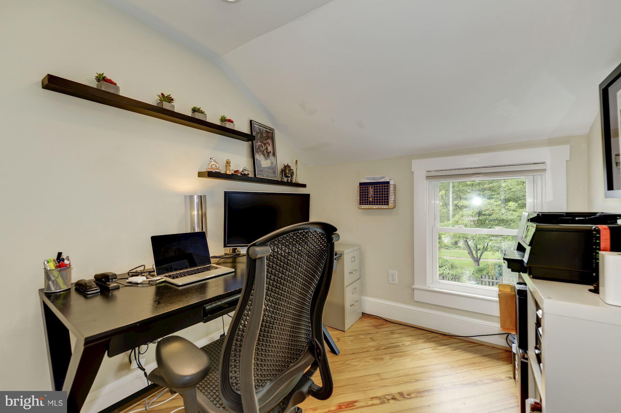 CRESTVIEW - Residential