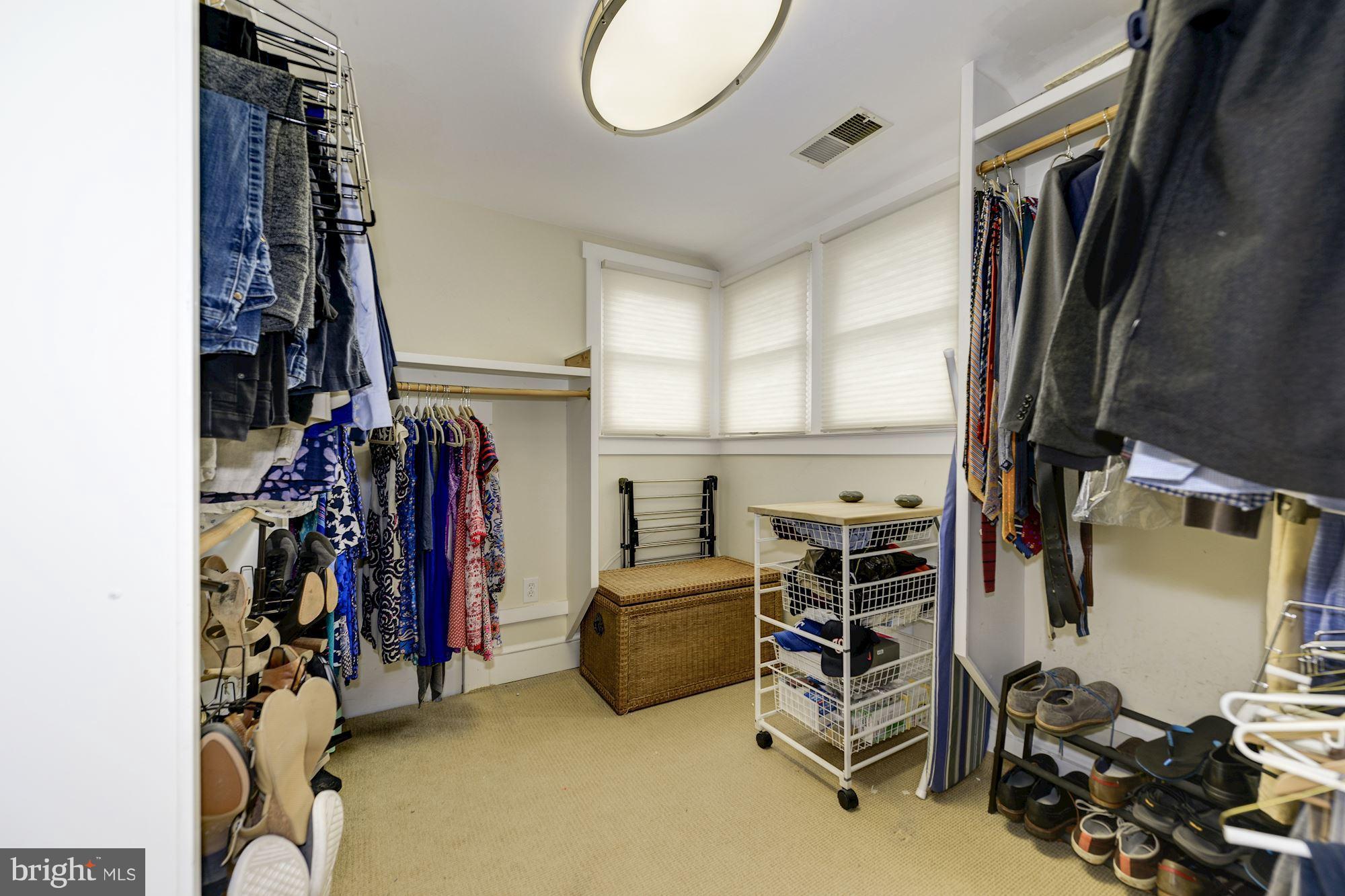 CRESTVIEW - Residential