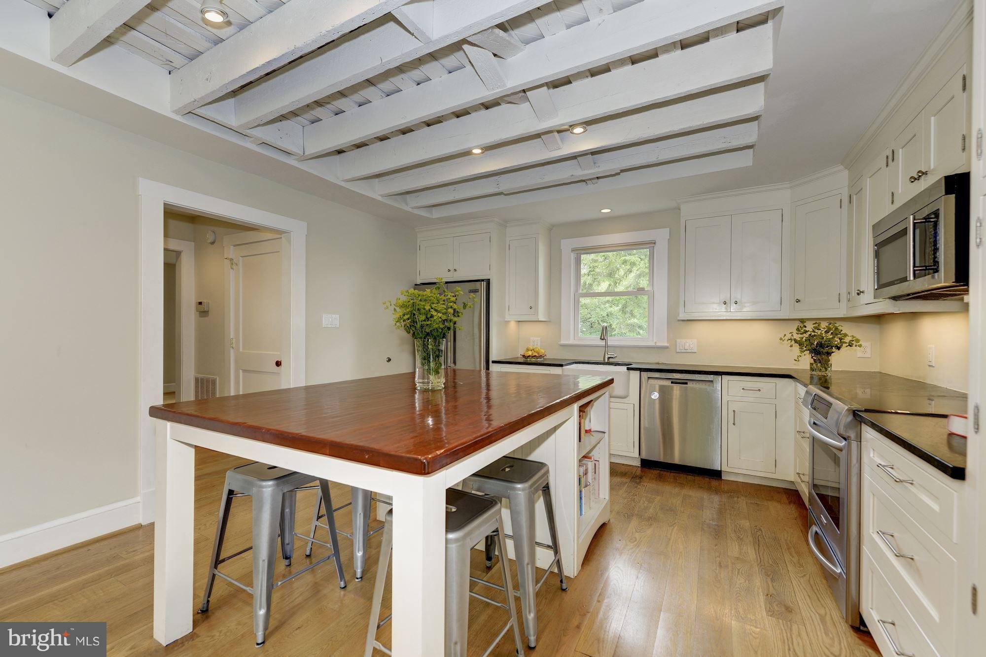 CRESTVIEW - Residential