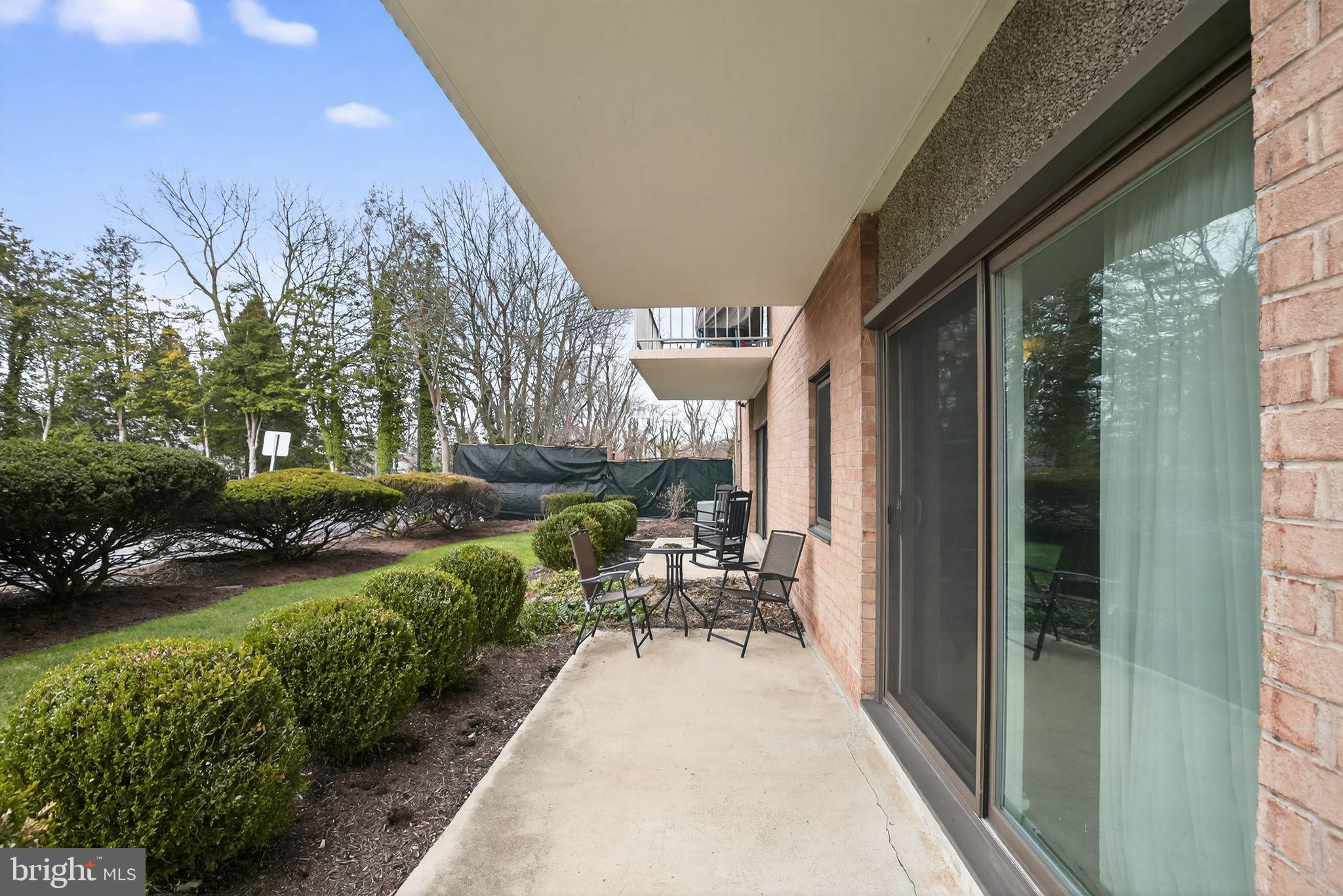 HOLLY HOUSE - Residential