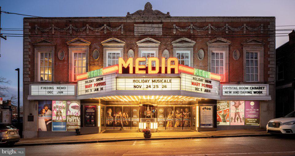 HOLLY HOUSE - Residential