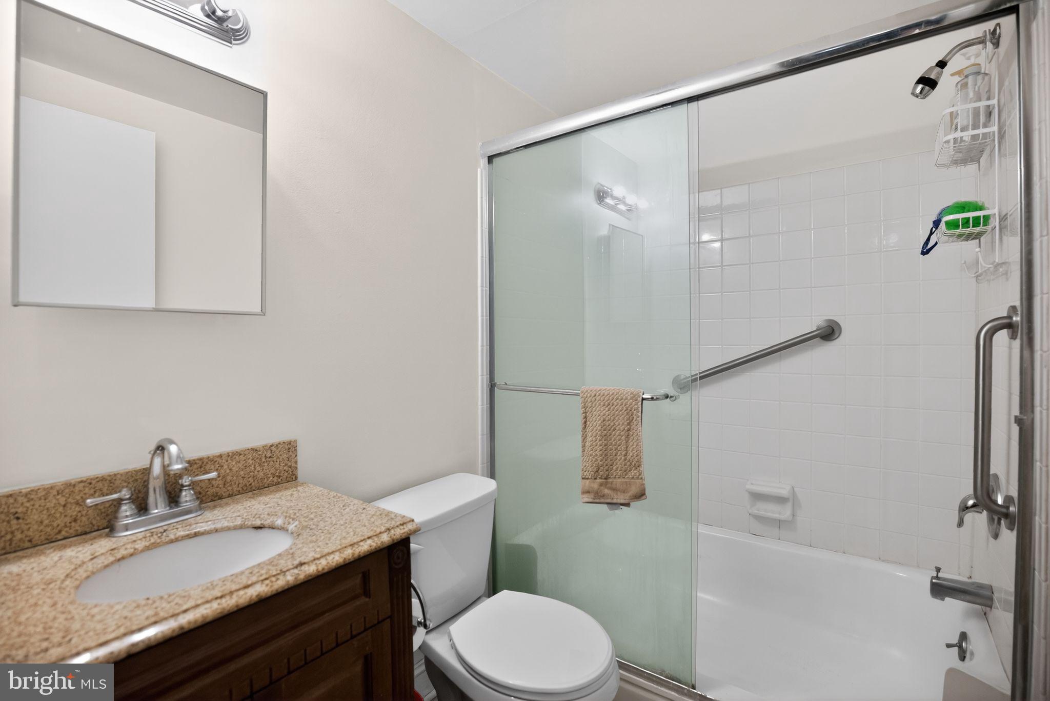 HOLLY HOUSE - Residential