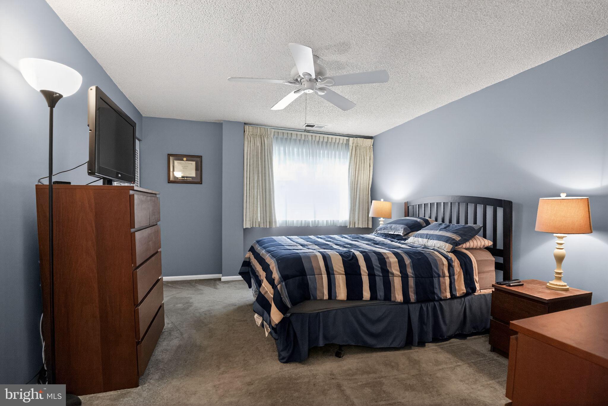 HOLLY HOUSE - Residential