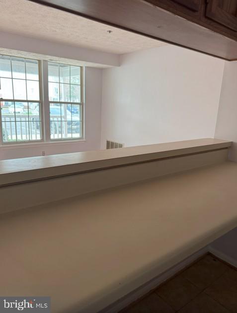 OVERLOOK - Residential Lease