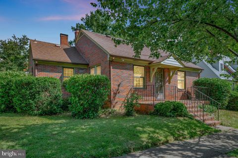 911 MONROE STREET FREDERICKSBURG VA 22401