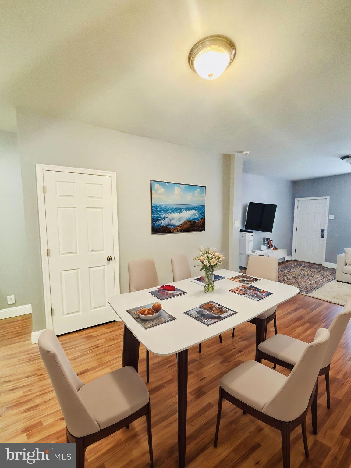 KENSINGTON - Residential