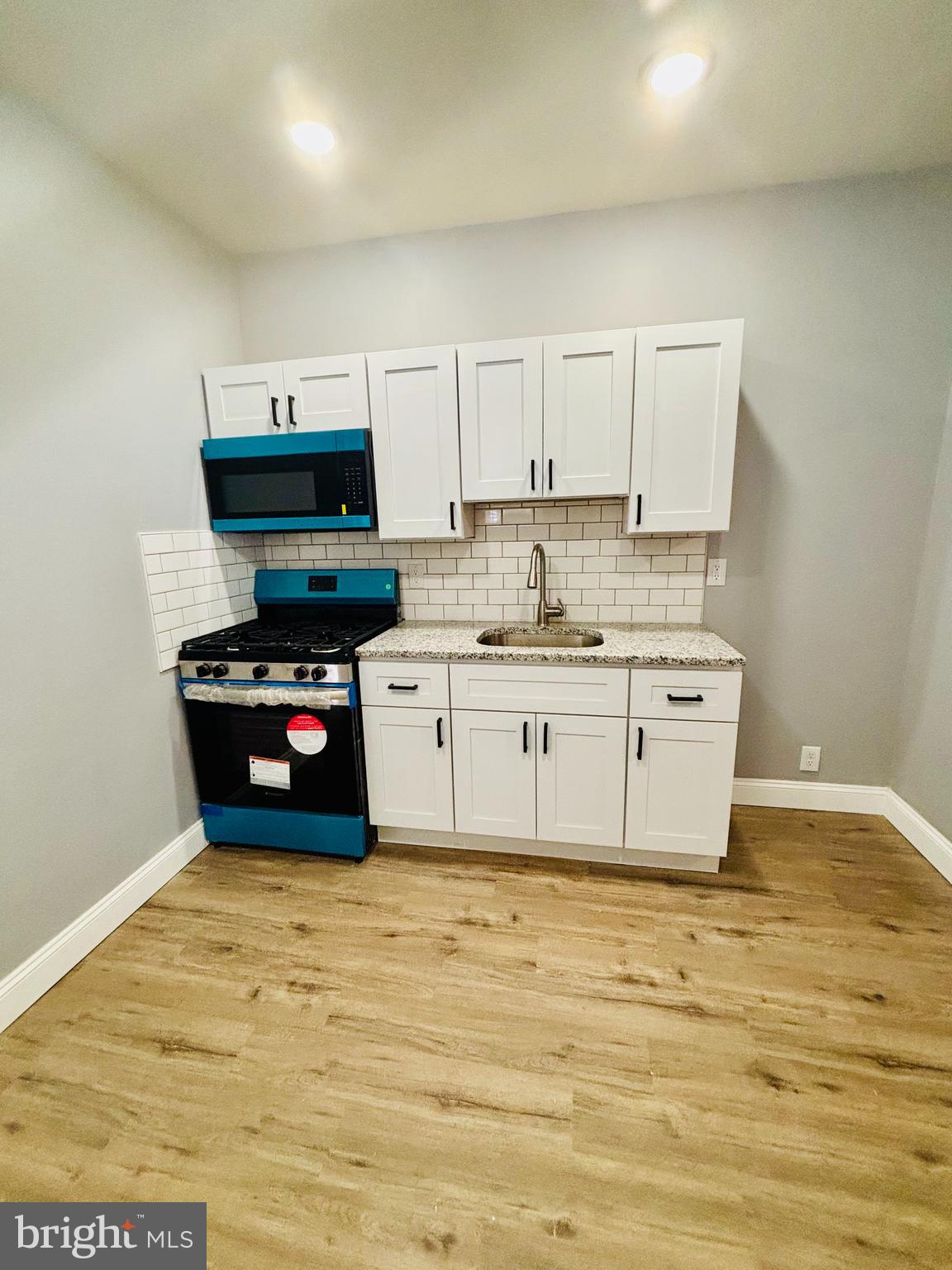 KENSINGTON - Residential