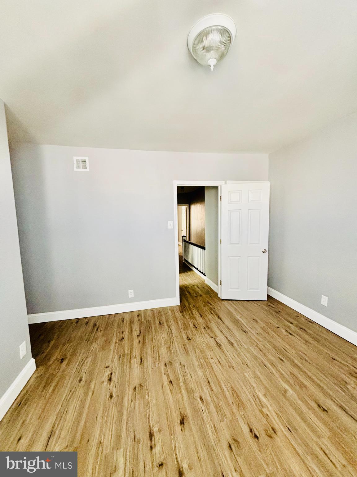 KENSINGTON - Residential