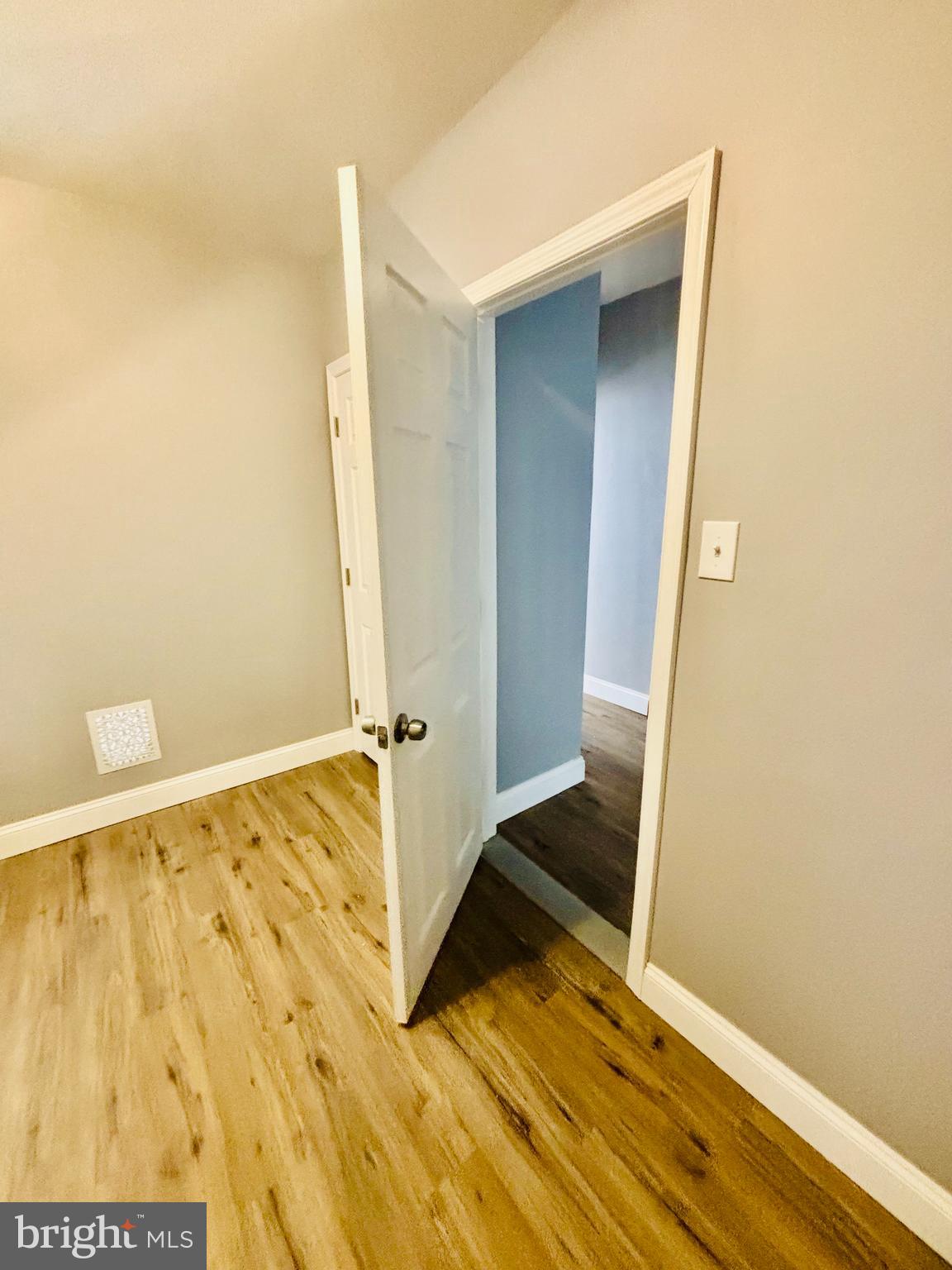 KENSINGTON - Residential