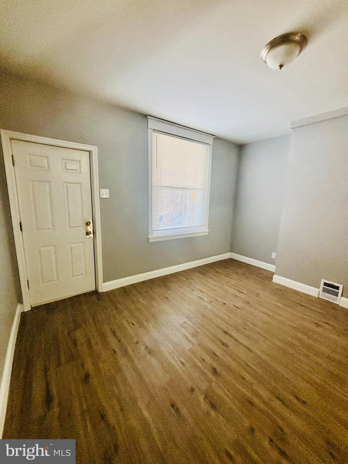 KENSINGTON - Residential