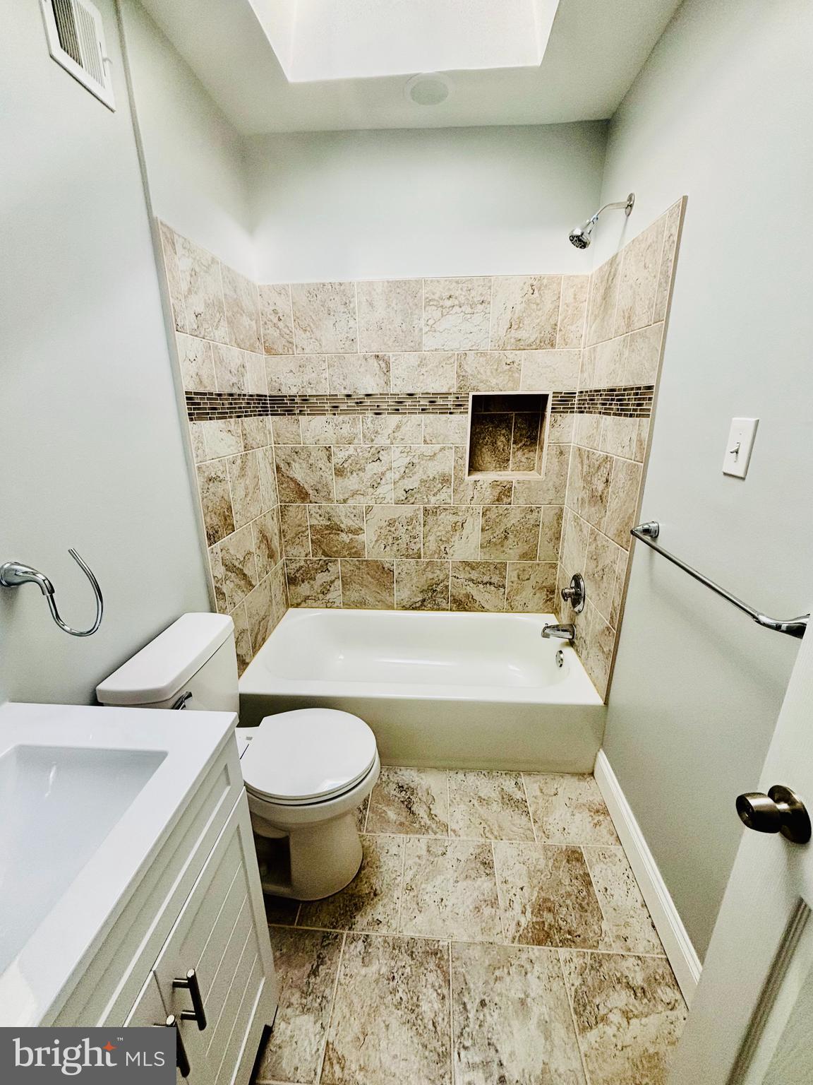 KENSINGTON - Residential