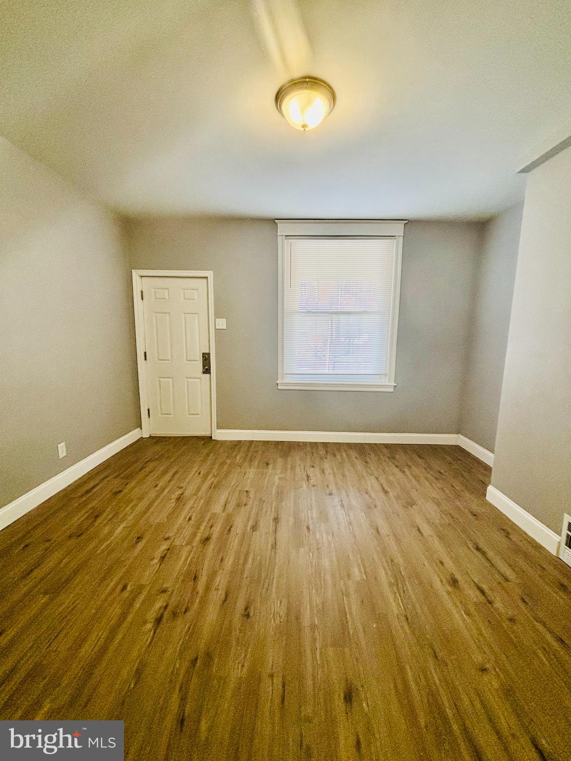 KENSINGTON - Residential