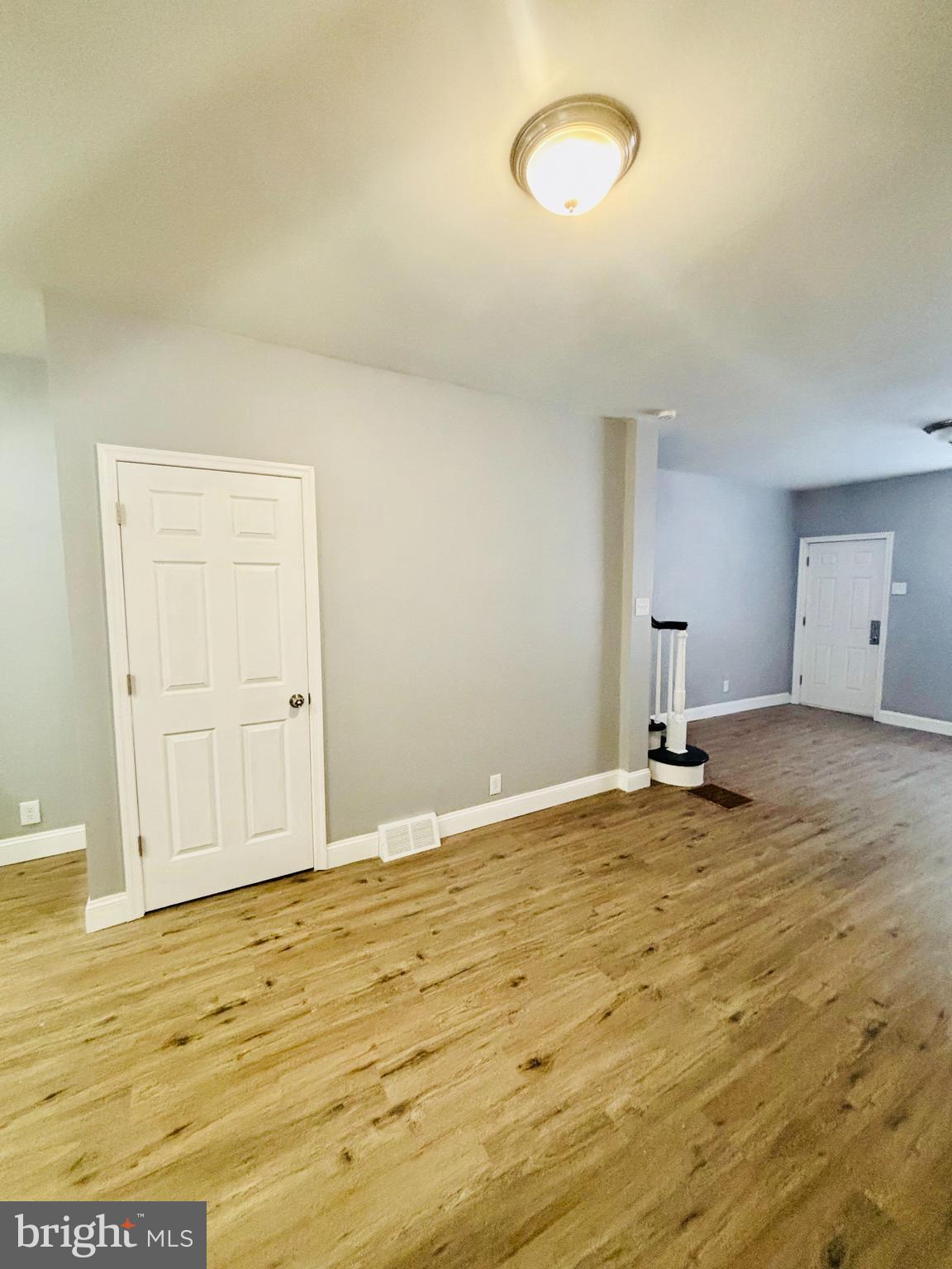 KENSINGTON - Residential